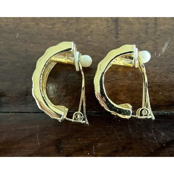 VINTAGE SIGNED GIVENCHY HALF HOOP WIDE BASKETWEAVE CLIP EARRINGS SHINY GOLD - Picture 2 of 3